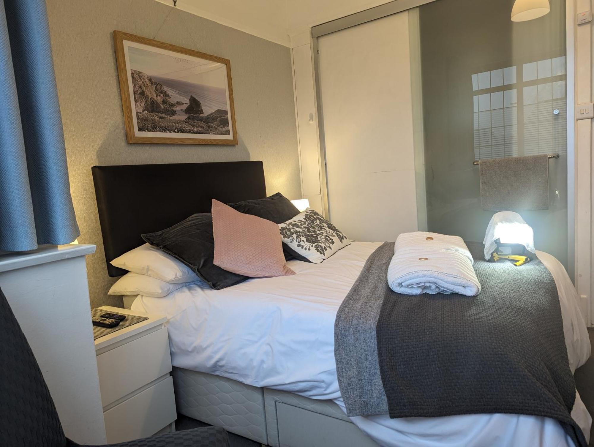 En-Suite Nook Near Forest & Sea, Great Value With Fridge, Microwave And Tv Lymington Dış mekan fotoğraf